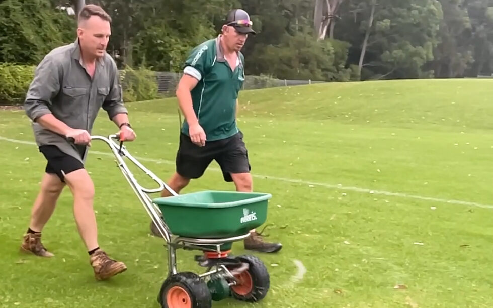 fertilise-for-winter-solid-ground-landscaping